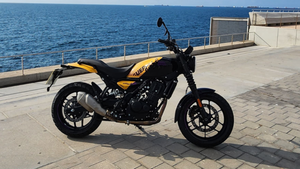 Royal Enfield Guerrilla 450 accessories with price list revealed: Details Royal Enfield Guerrilla 450 accessories with price list revealed: Details
