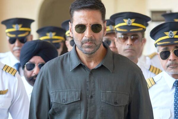Akshay Kumar starrer Sarfira offers BOGO deal for July 15, 16; deets inside  : Bollywood News