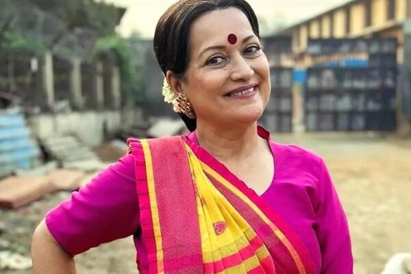 EXCLUSIVE: Himani Shivpuri reveals how ‘bigade hue’ actors’ entourage’s budget impact actors like her; says, “Producers are taxed and he takes it on people like us” : Bollywood News