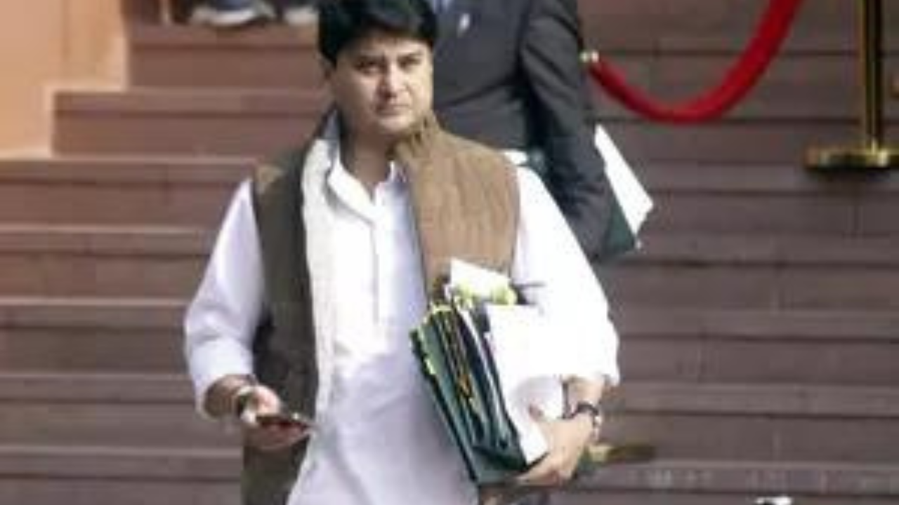Scindia meets telcos’ chiefs to chart growth road map Scindia meets telcos’ chiefs to chart growth road map