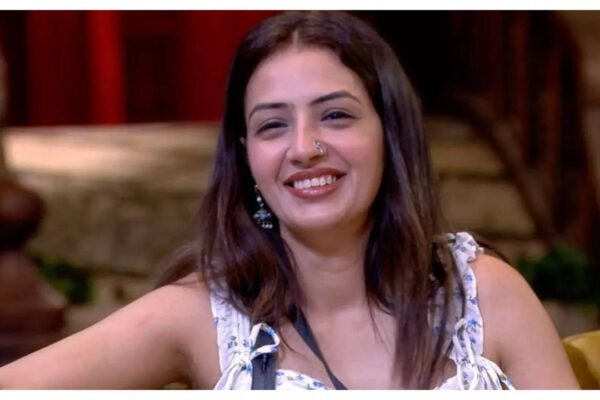 Exclusive – Bigg Boss OTT 3’s Chandrika Dixit aka Vadapav girl on her viral video of earning Rs 40 k per day; says ‘Pichhle do saalon mein maine bahut struggle kiya’