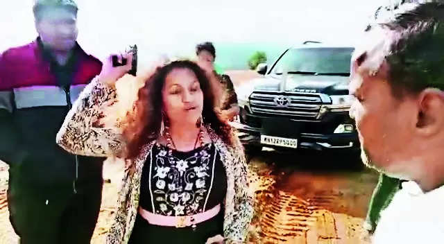 IAS trainee Puja Khedkar’s mom held for brandishing gun | India News IAS trainee Puja Khedkar’s mom held for brandishing gun | India News