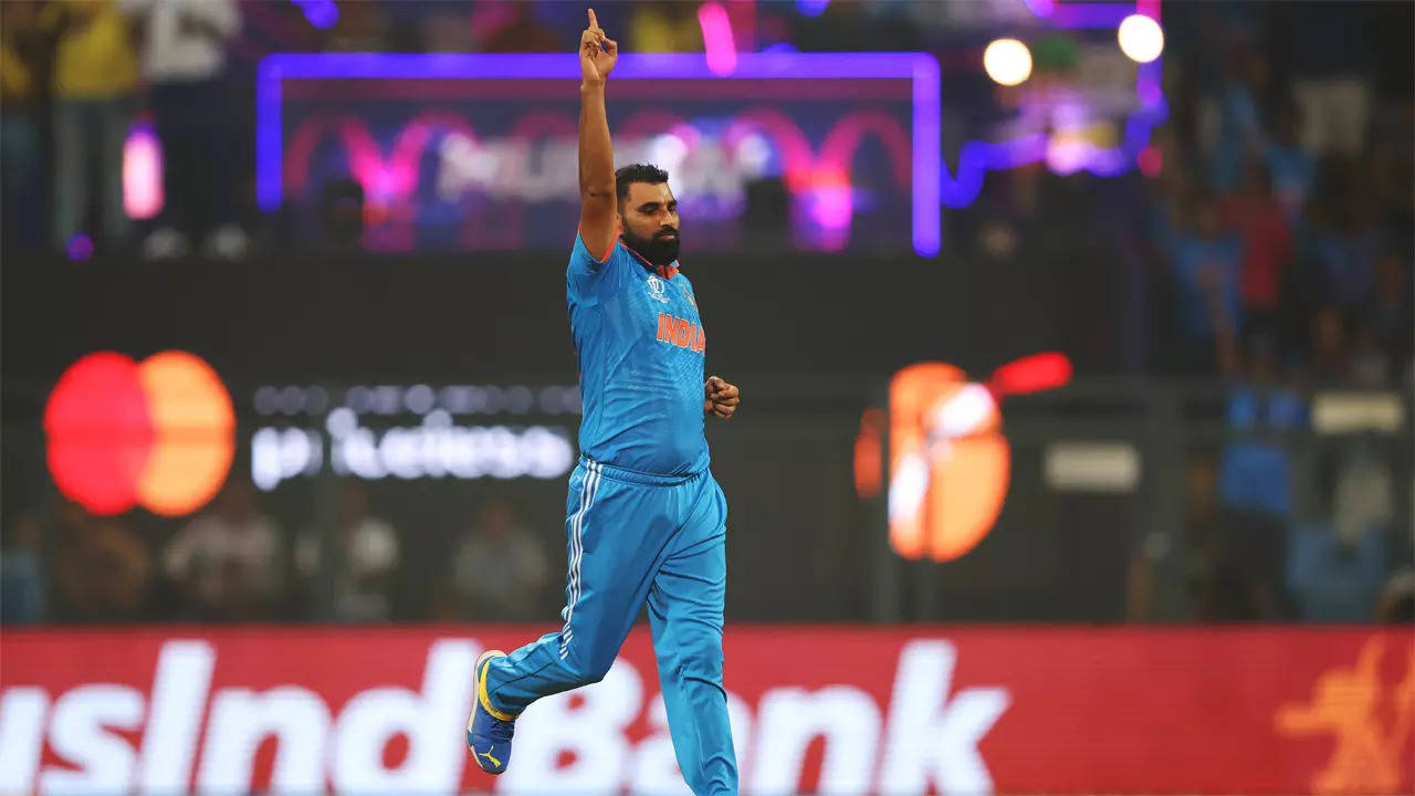 ‘Ye cartoon giri kahin aur chal sakti hai’: Mohammed Shami roasts Inzamam-ul-Haq for ball tampering accusations | Cricket News ‘Ye cartoon giri kahin aur chal sakti hai’: Mohammed Shami roasts Inzamam-ul-Haq for ball tampering accusations | Cricket News