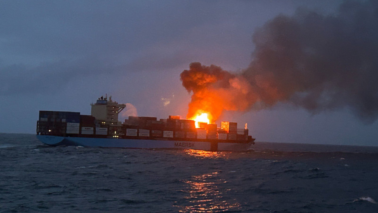 12 hours on, Indian Coast Guard ships battle fire onboard Maersk Frankfurt vessel in Arabian Sea | India News 12 hours on, Indian Coast Guard ships battle fire onboard Maersk Frankfurt vessel in Arabian Sea | India News