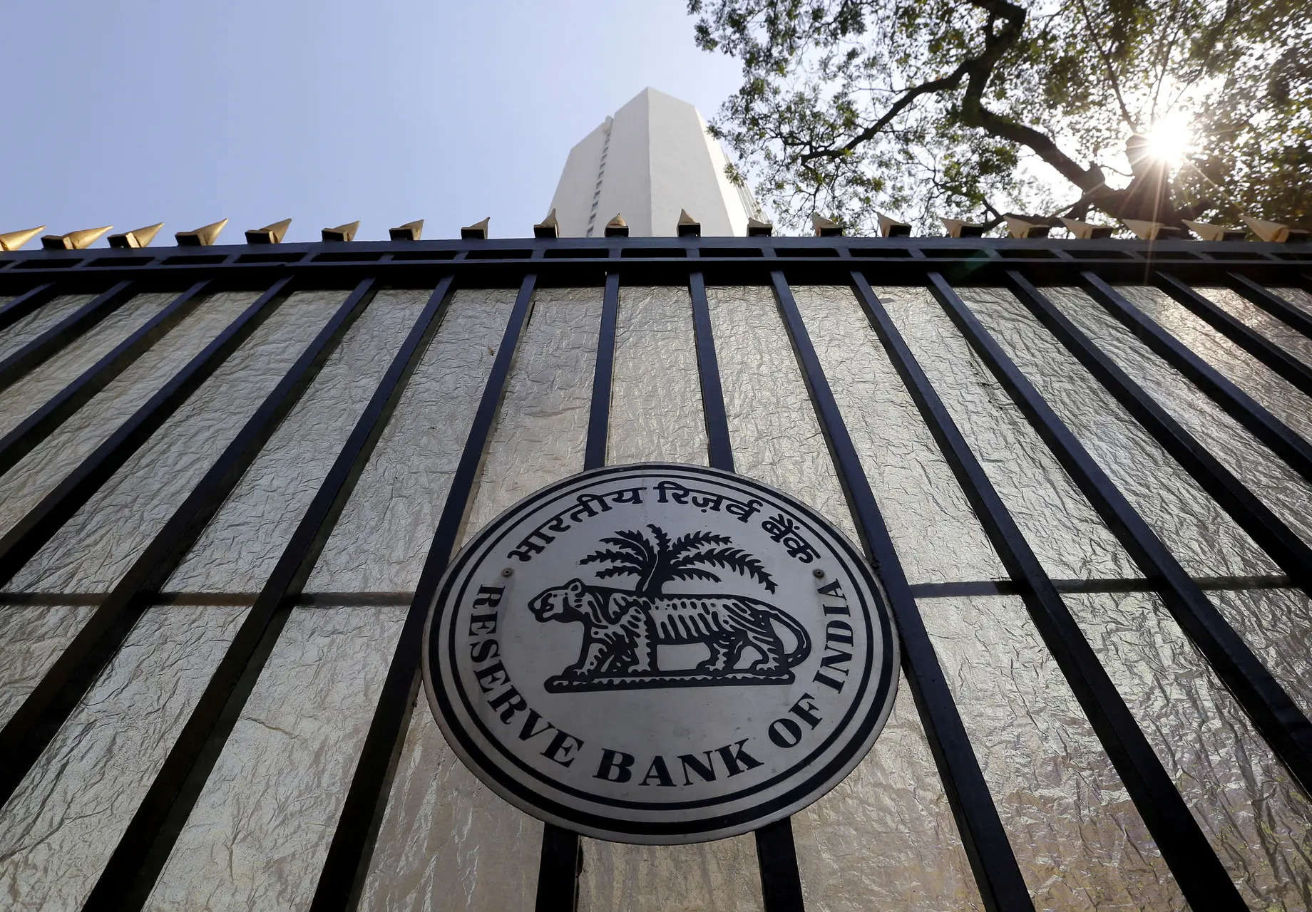 KYC must for walk-in money transfers to check frauds: RBI KYC must for walk-in money transfers to check frauds: RBI