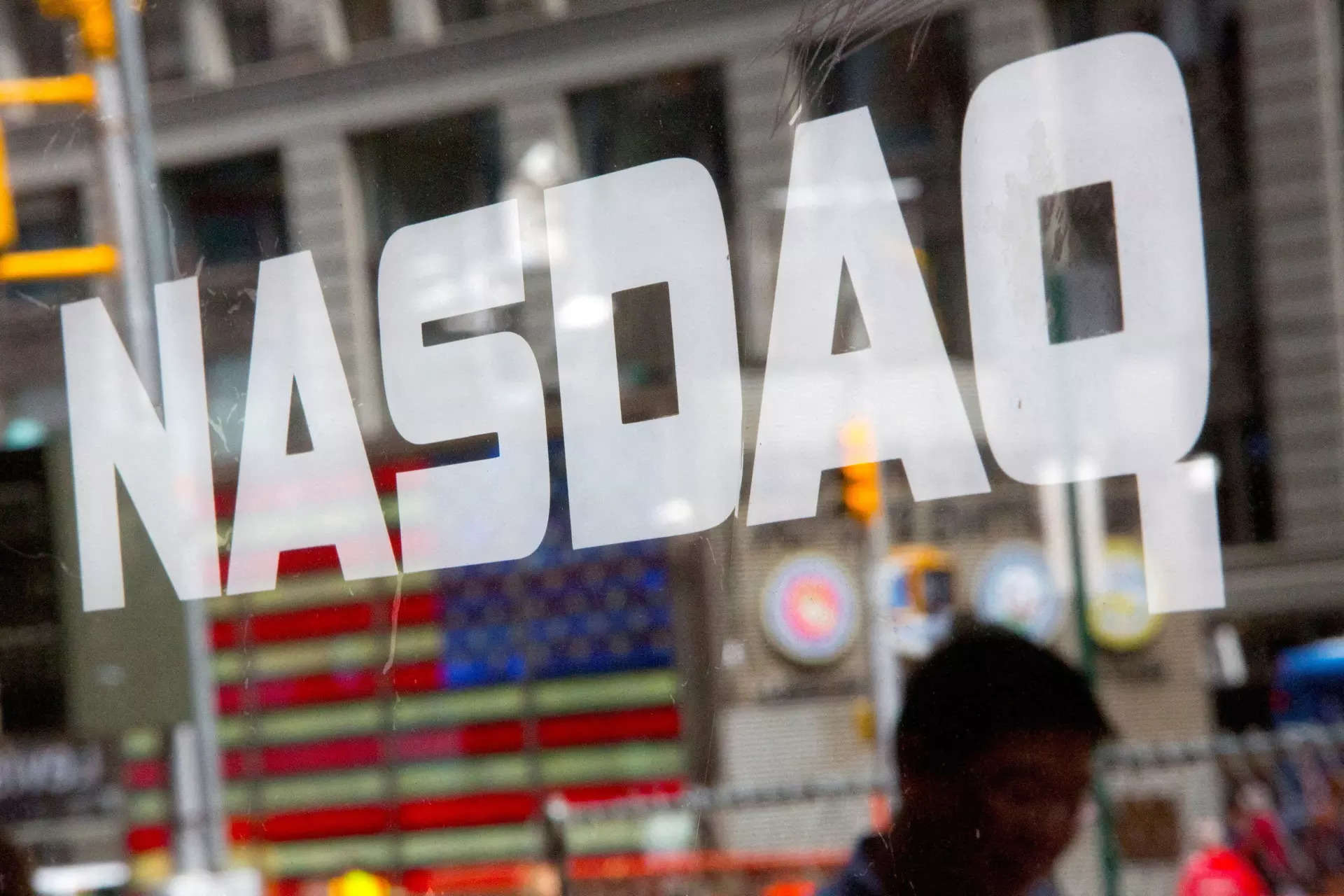 US stocks tumble; S&P, Nasdaq close at multi-week lows US stocks tumble; S&P, Nasdaq close at multi-week lows