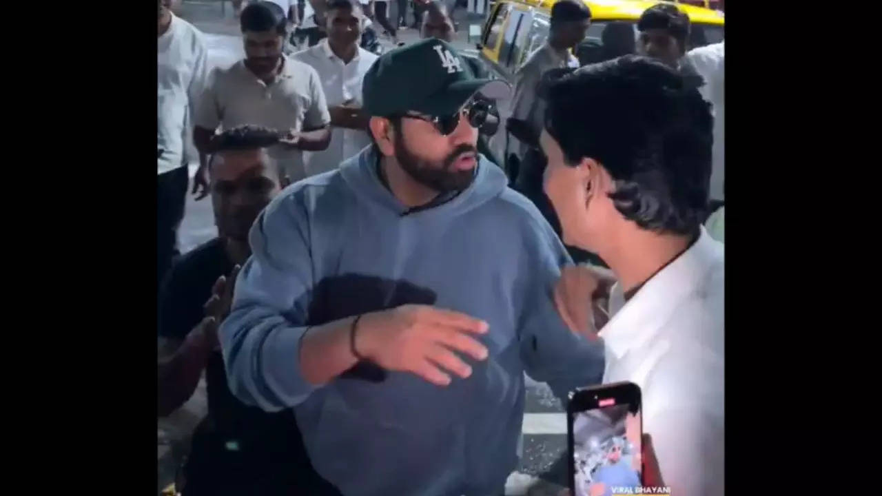 ‘Sir ek photo dedo na’: Rohit Sharma mobbed by fans at airport. Watch | Cricket News ‘Sir ek photo dedo na’: Rohit Sharma mobbed by fans at airport. Watch | Cricket News