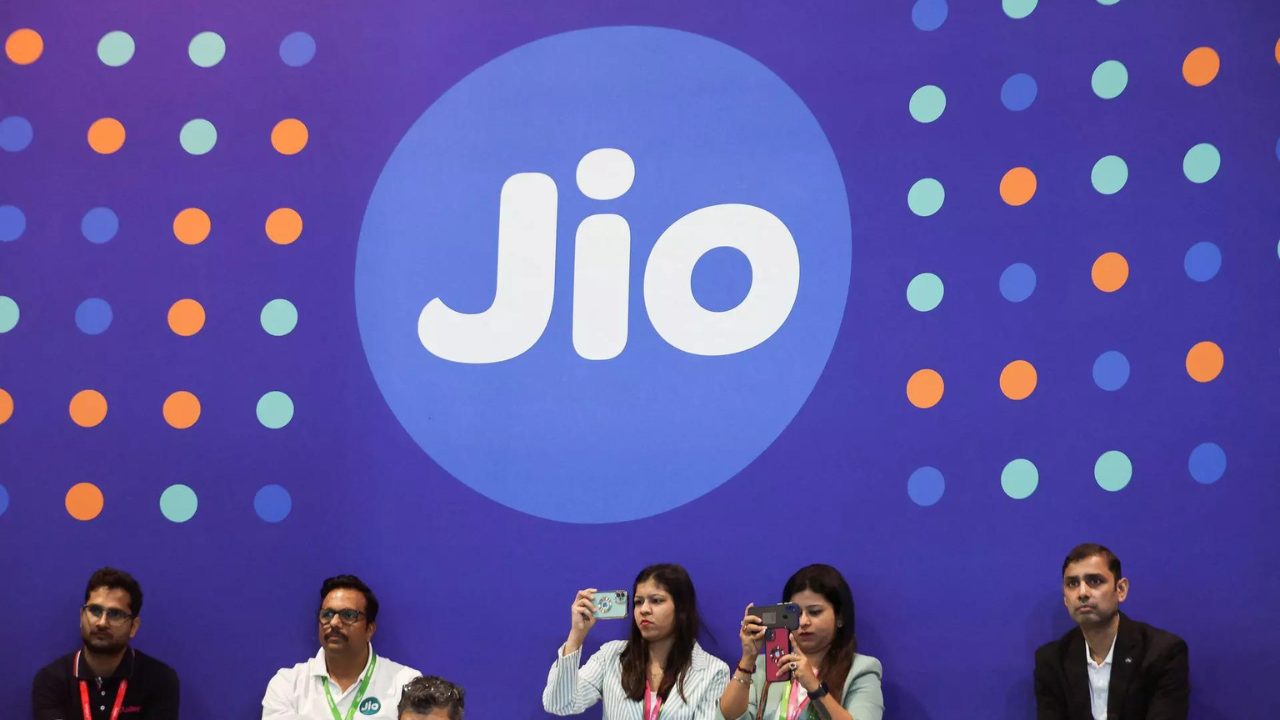 Jio Platforms partners Taiwanese chip designer MediaTek for electric 2-Wheelers IoT platform Jio Platforms partners Taiwanese chip designer MediaTek for electric 2-Wheelers IoT platform
