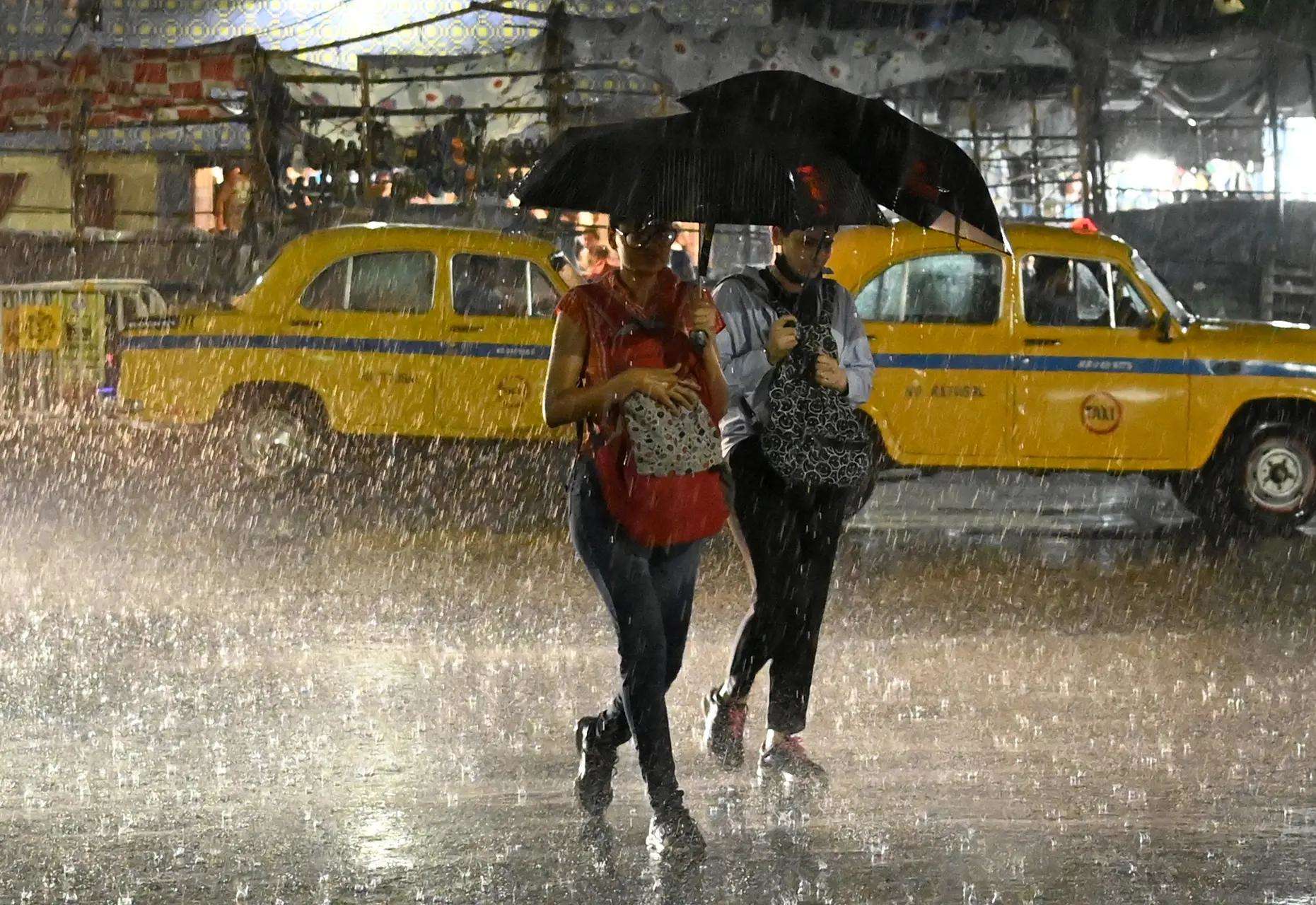 Dehradun schools, Anganwadi centers to remain closed on Friday due to heavy rain alert Dehradun schools, Anganwadi centers to remain closed on Friday due to heavy rain alert