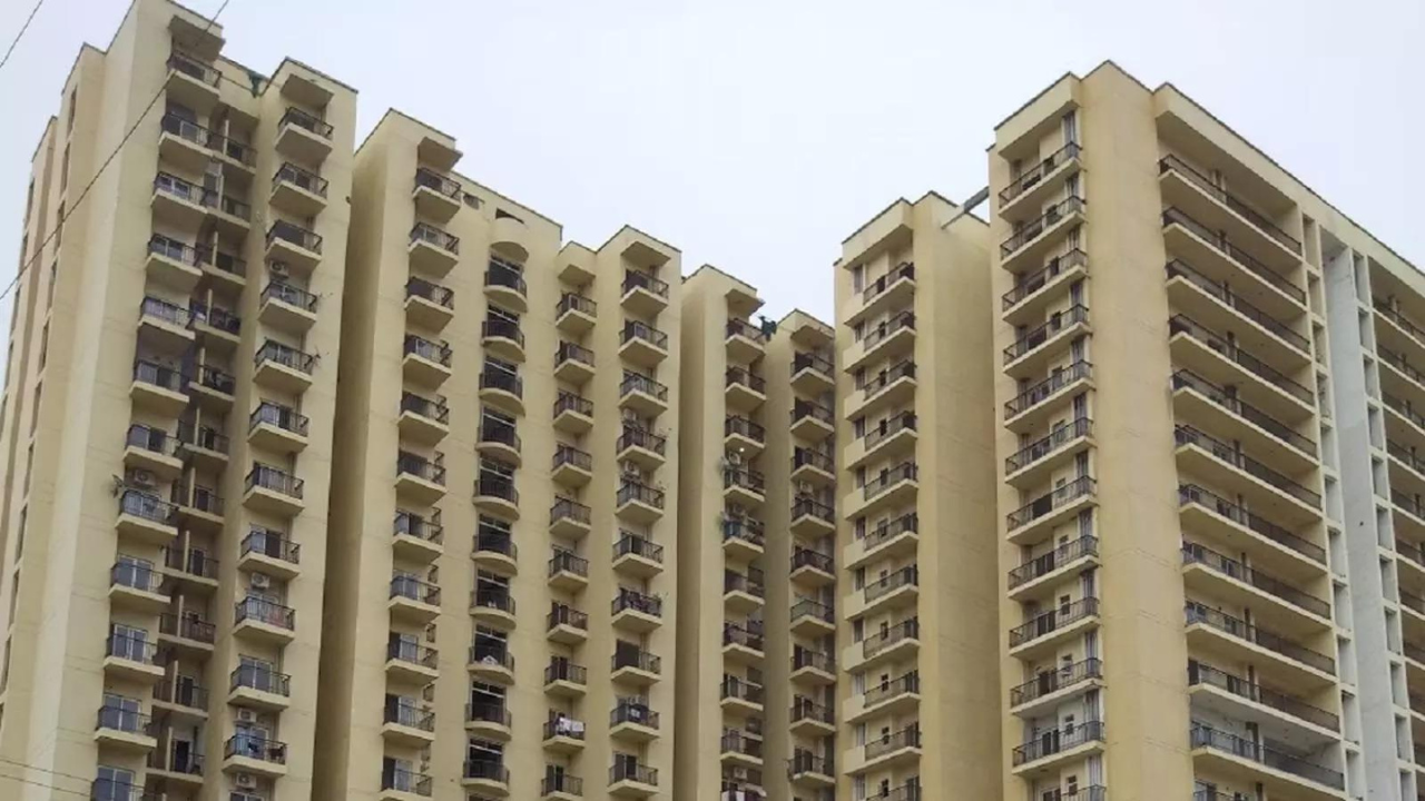 1% TDS on property purchase over Rs 50 lakh even in case of multiple buyers or sellers 1% TDS on property purchase over Rs 50 lakh even in case of multiple buyers or sellers