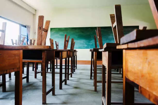 HC orders MCD Education Director to visit schools after report highlights shortcomings HC orders MCD Education Director to visit schools after report highlights shortcomings