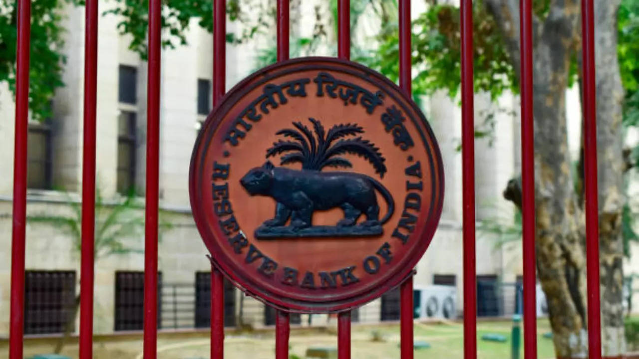 Liquidity norms: Chase begins for deposits Liquidity norms: Chase begins for deposits