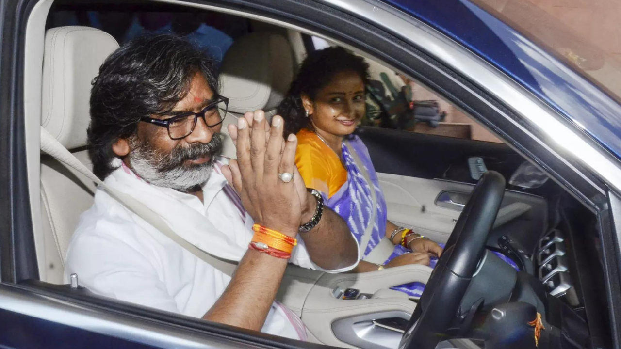 ‘Very well-reasoned’: SC refuses to interfere in HC’s order granting bail to Hemant Soren | India News ‘Very well-reasoned’: SC refuses to interfere in HC’s order granting bail to Hemant Soren | India News