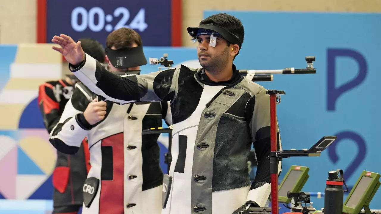 Paris Olympics: Arjun Babuta narrowly misses medal, finishes fourth in men’s 10m air rifle | Paris Olympics 2024 News Paris Olympics: Arjun Babuta narrowly misses medal, finishes fourth in men’s 10m air rifle | Paris Olympics 2024 News