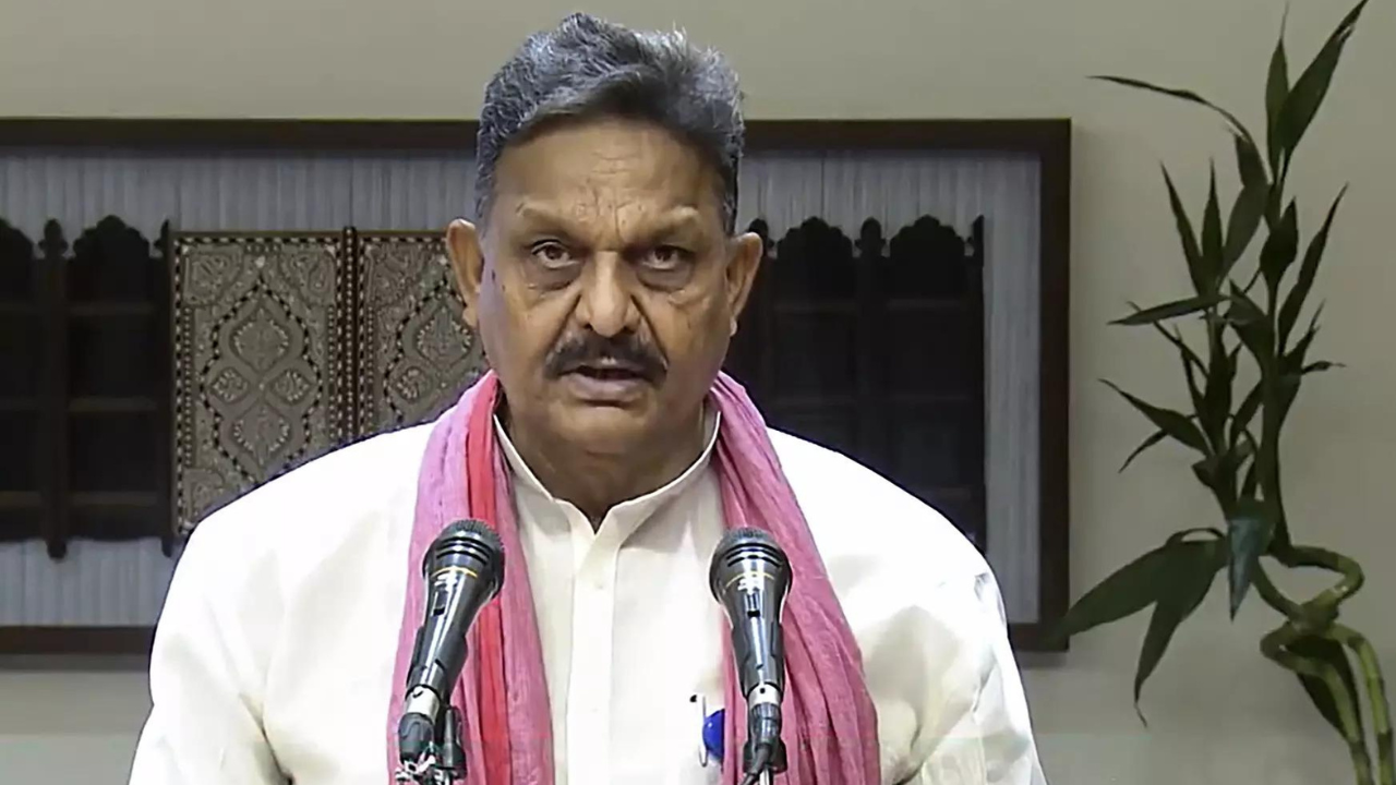 Allahabad high court sets aside Afzal Ansari’s 4-year prison sentence, allows him to retain MP seat | India News Allahabad high court sets aside Afzal Ansari’s 4-year prison sentence, allows him to retain MP seat | India News