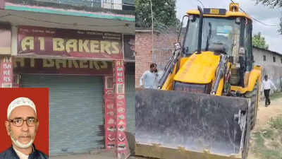 Uttar Pradesh: Bulldozer action on Ayodhya’s SP leader Moeed Khan’s bakery | Lucknow News
