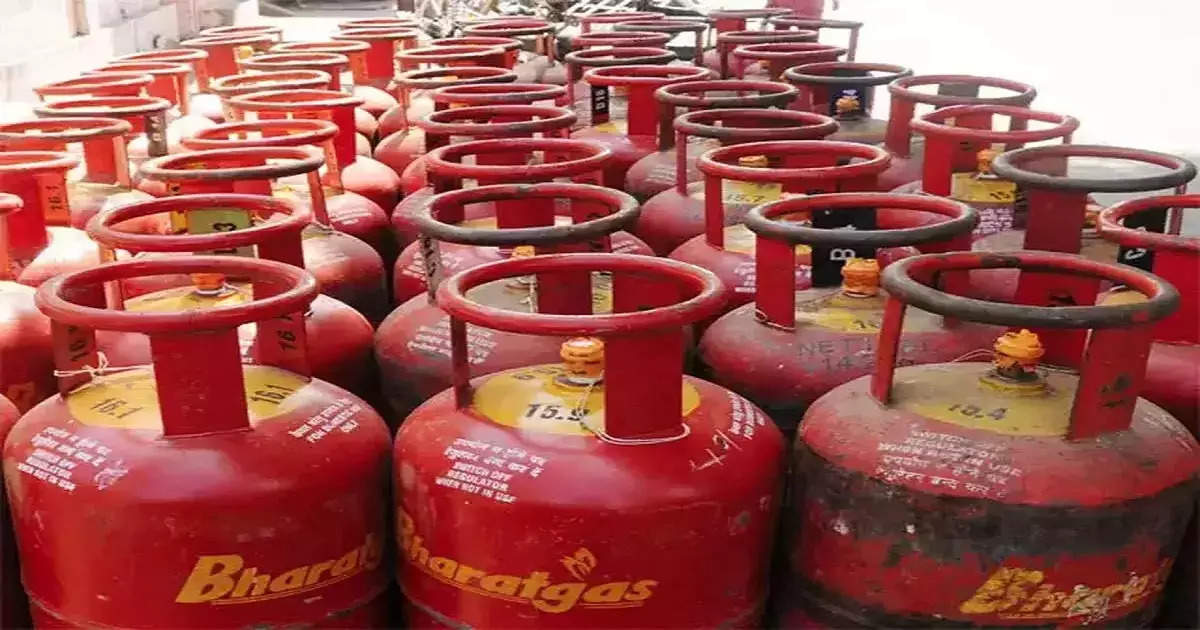 LPG Price Rise: ATF price hiked 2%, commercial LPG up Rs 6.5 per cylinder LPG Price Rise: ATF price hiked 2%, commercial LPG up Rs 6.5 per cylinder