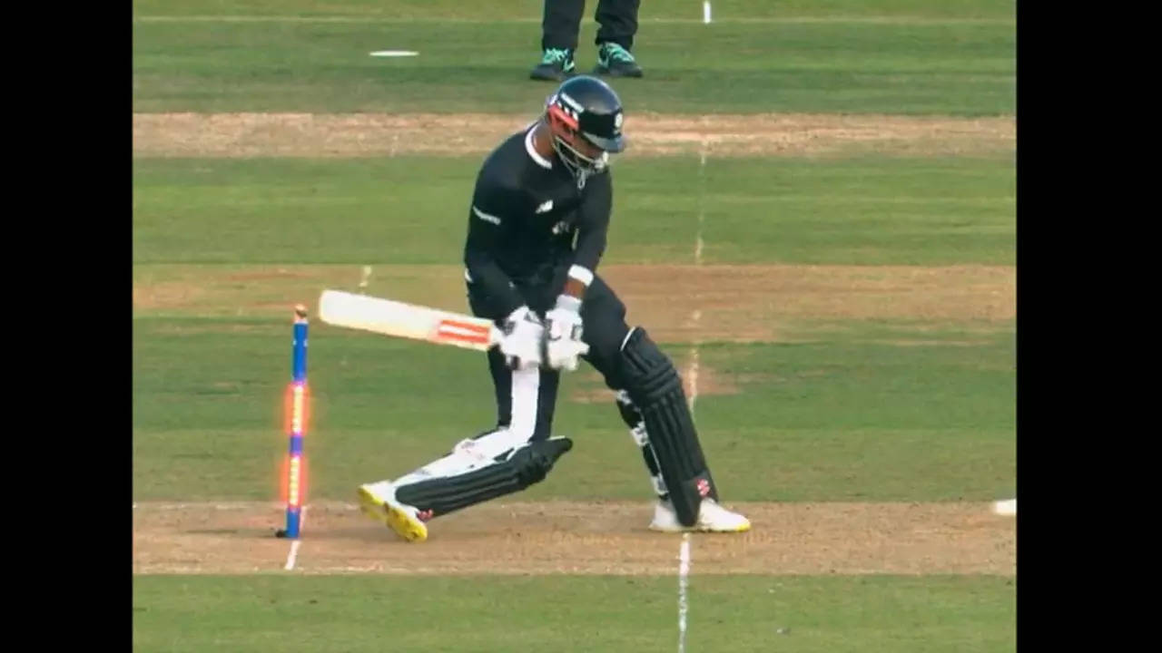 Rare cricketing incident: Pakistan’s Usama Mir dismissed hit wicket in The Hundred – Watch | Cricket News