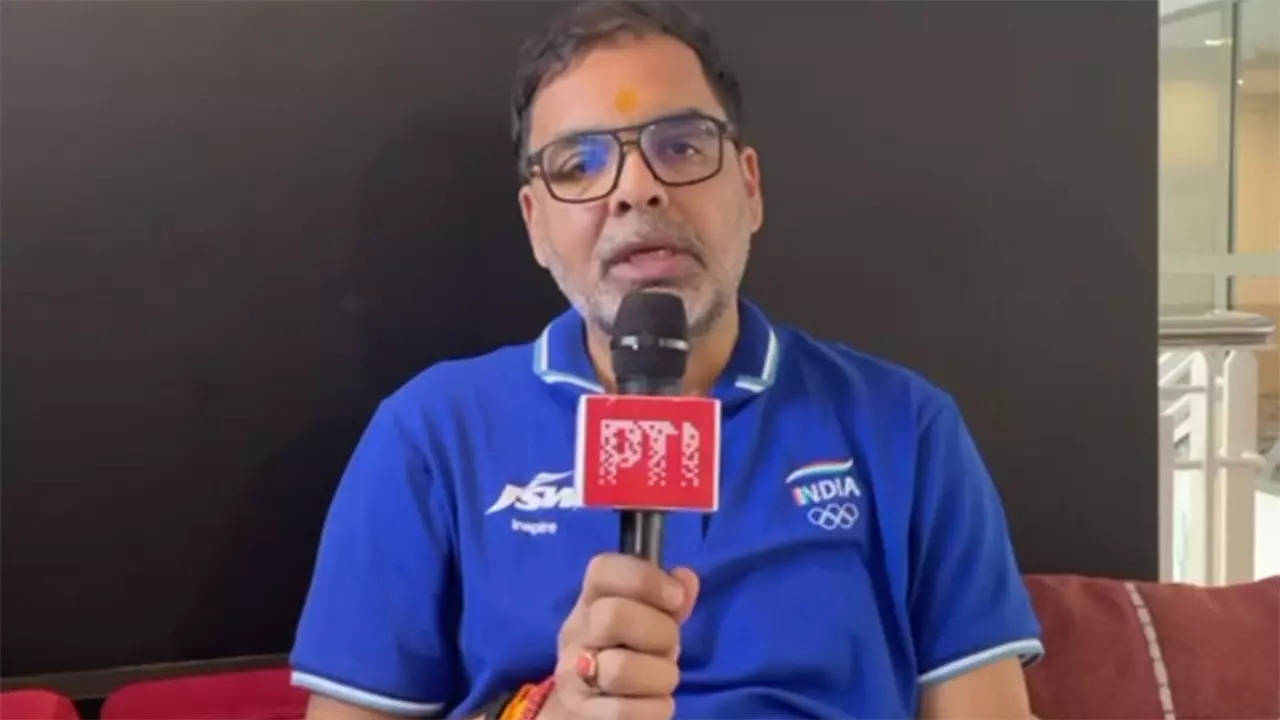 ‘It is not a fault of Vinesh’: WFI demands action against support staff | Paris Olympics 2024 News ‘It is not a fault of Vinesh’: WFI demands action against support staff | Paris Olympics 2024 News
