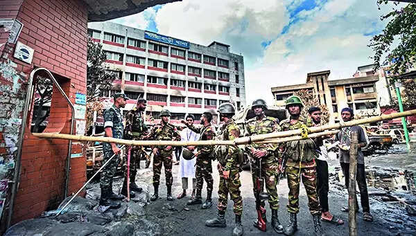 Bangladesh foreign policy adviser holds mixed views on India | India News