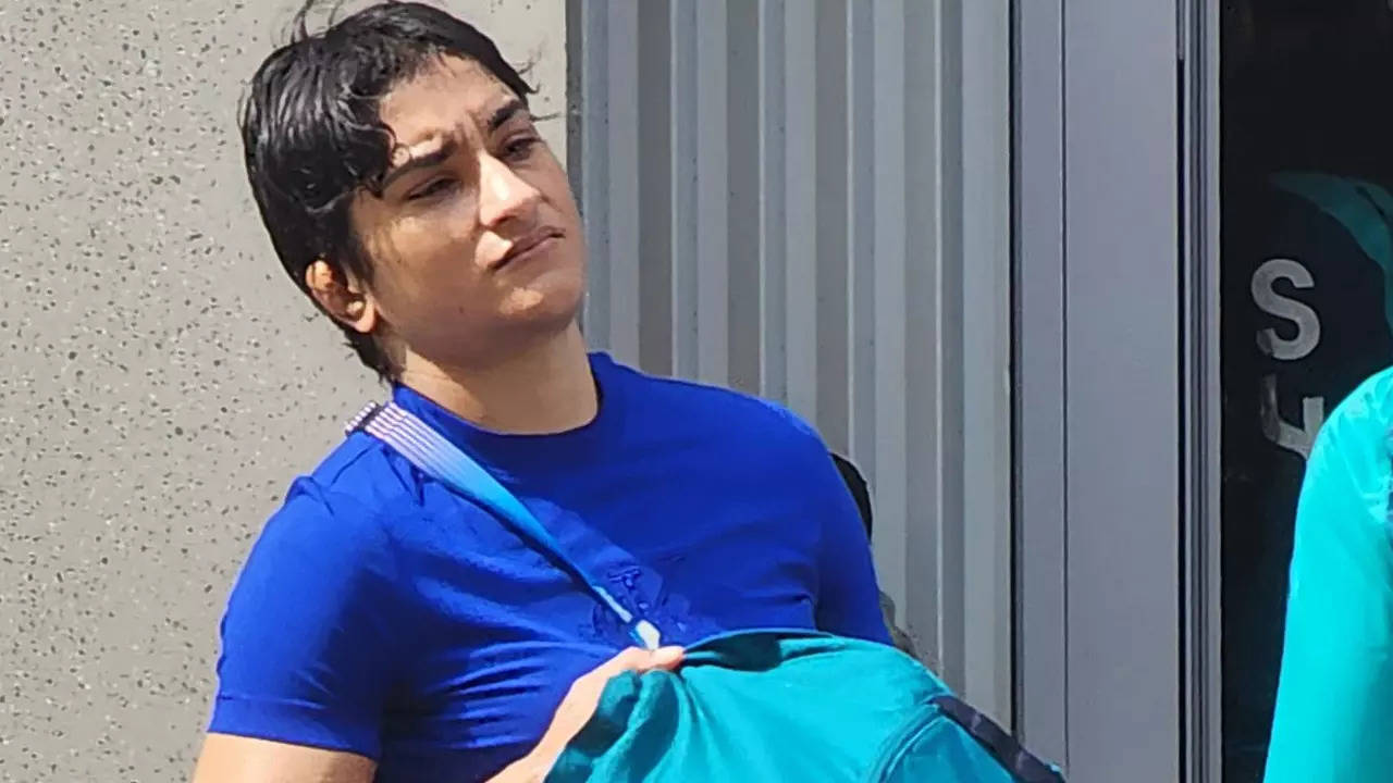 Vinesh Phogat’s CAS appeal verdict deferred again: A timeline of events so far | Paris Olympics 2024 News Vinesh Phogat’s CAS appeal verdict deferred again: A timeline of events so far | Paris Olympics 2024 News
