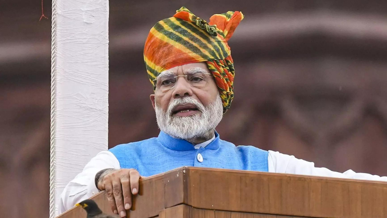 PM Modi’s I-Day Speech 2024 unveils plan to make India a top education hub, reducing the need for studying abroad PM Modi’s I-Day Speech 2024 unveils plan to make India a top education hub, reducing the need for studying abroad