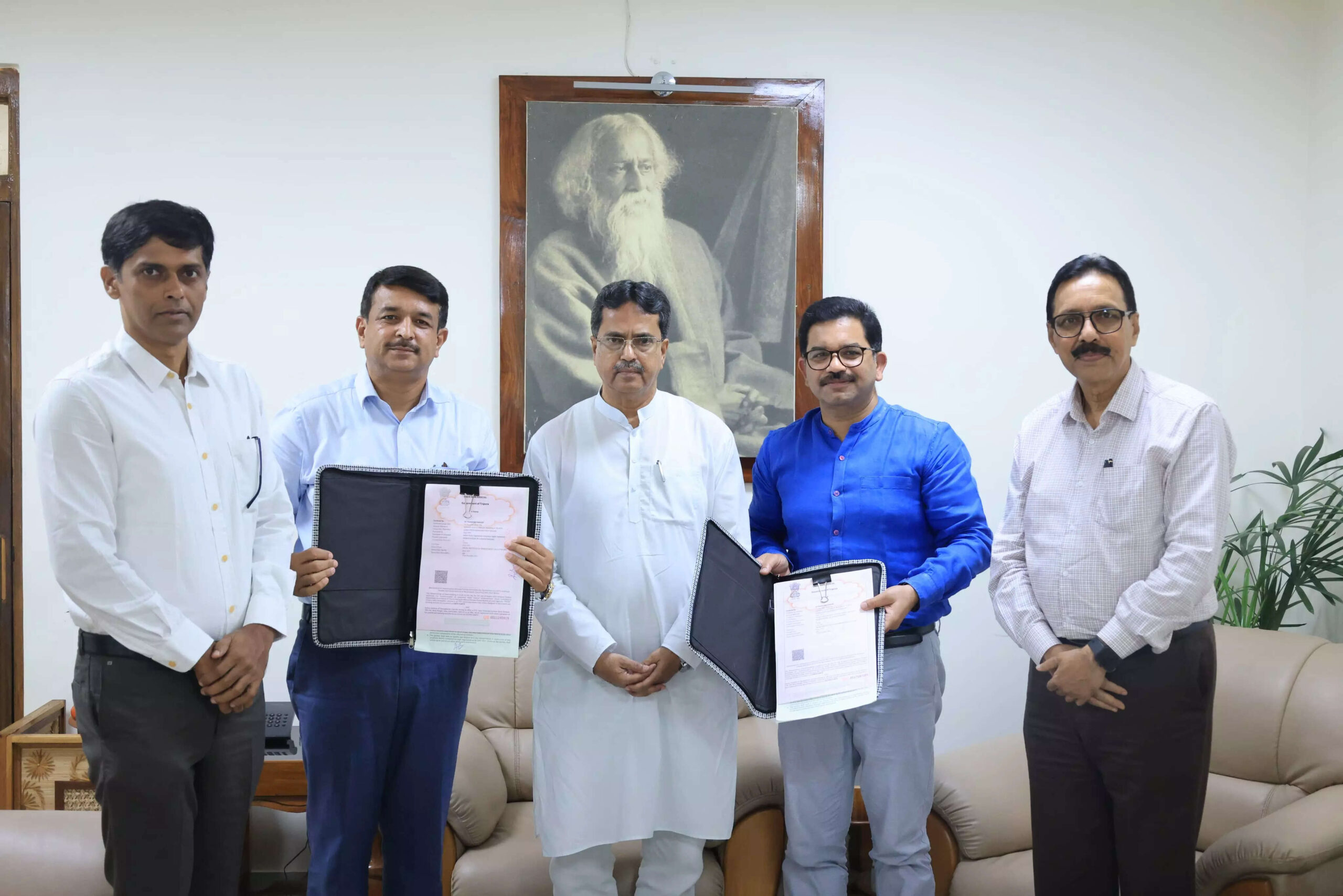 Tripura signs MoU with IIM Calcutta for skill development and industrial growth Tripura signs MoU with IIM Calcutta for skill development and industrial growth