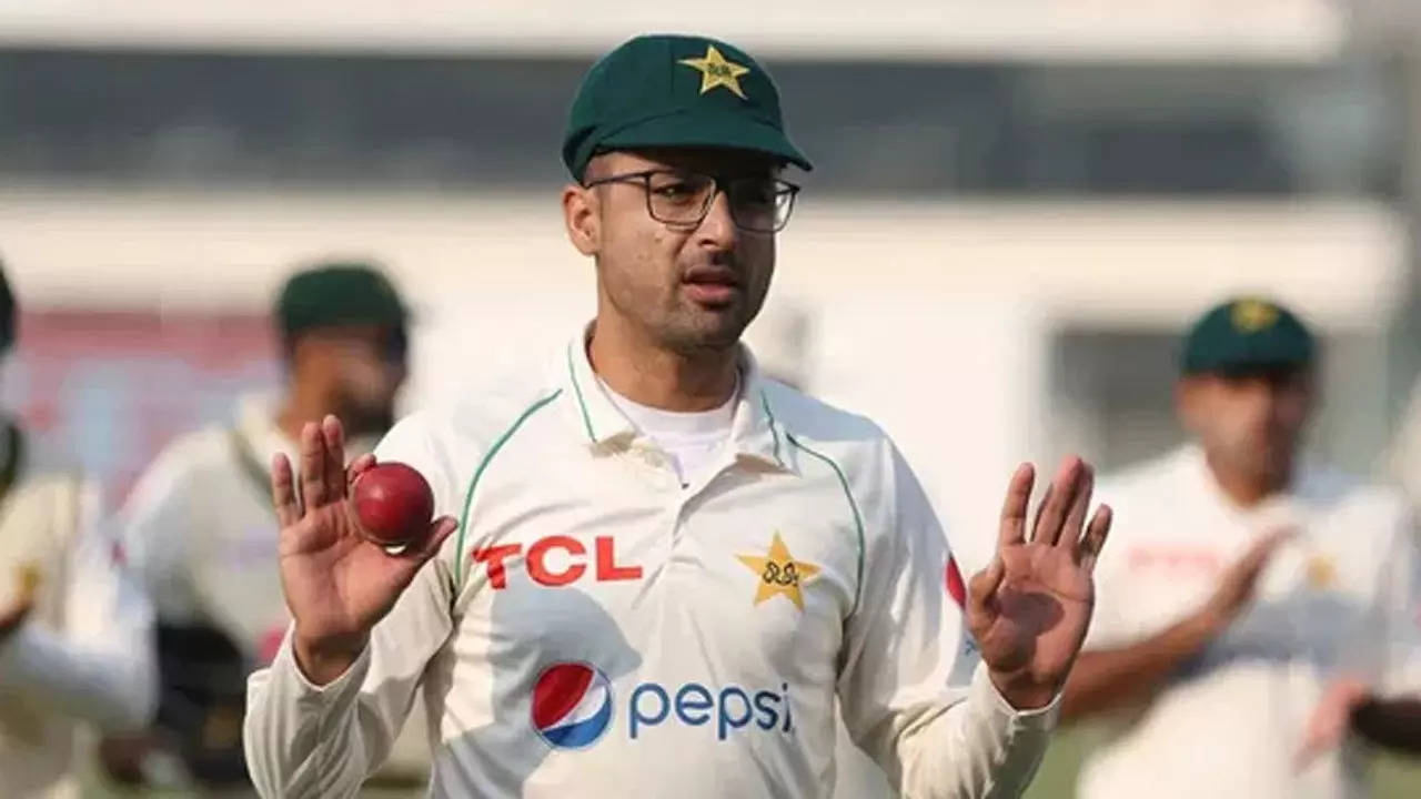 ‘Afsos hota hai inki soch pe’: Basit Ali slams Pakistan selectors’ ‘all-pace attack’ approach for first Test | Cricket News ‘Afsos hota hai inki soch pe’: Basit Ali slams Pakistan selectors’ ‘all-pace attack’ approach for first Test | Cricket News