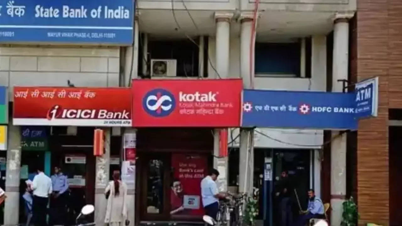 Bharat Bandh: Are banks & post offices open on August 21, 2024? Bharat Bandh: Are banks & post offices open on August 21, 2024?