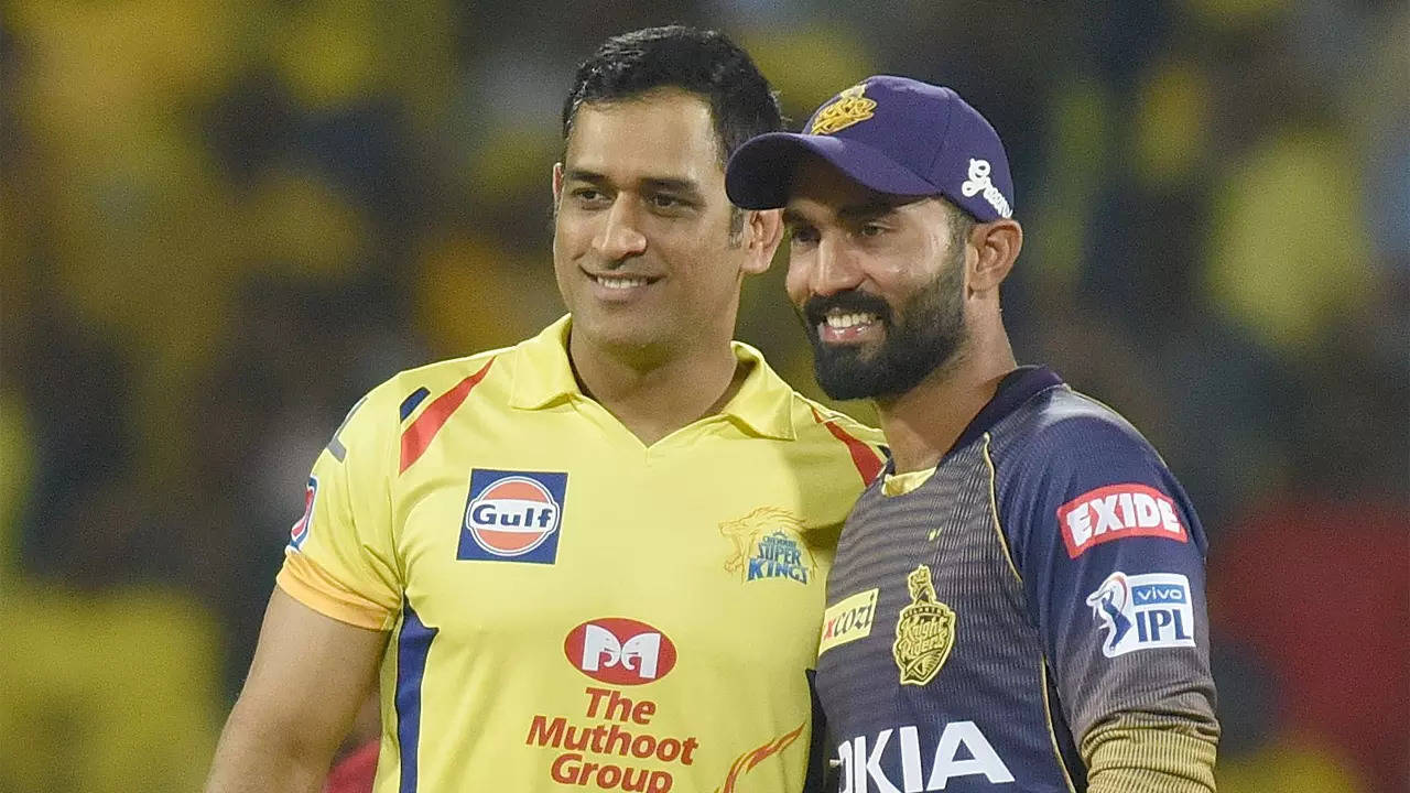 ‘Bhai log, bada galti ho gaya’: Dinesh Karthik admits to ‘blunder’, apologizes for omitting MS Dhoni in his all-time India XI