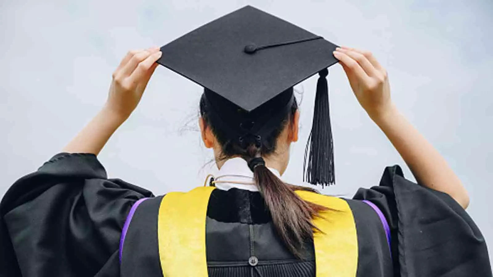 Government Mandates Indian Dress Code for Medical Convocation Ceremonies Government Mandates Indian Dress Code for Medical Convocation Ceremonies