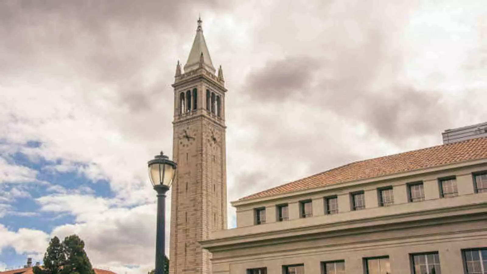 Studying Arts and Humanities at Stanford University vs. UC Berkeley: Which is Better for You?