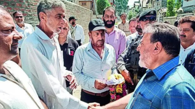 Door-to-door campaigns back in J&K, first since 1987 election | Srinagar News Door-to-door campaigns back in J&K, first since 1987 election | Srinagar News