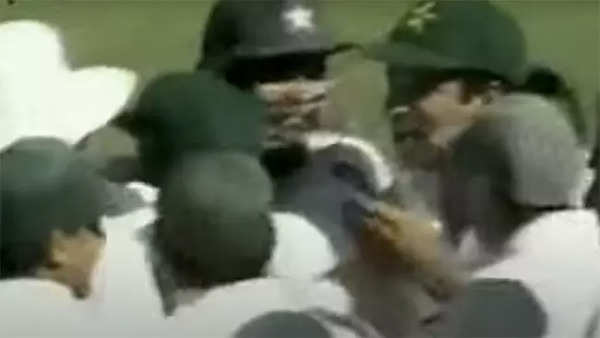 When Mushtaq Ahmed’s five-wicket haul shattered Team India’s dreams in Sahara Cup final | Cricket News When Mushtaq Ahmed’s five-wicket haul shattered Team India’s dreams in Sahara Cup final | Cricket News