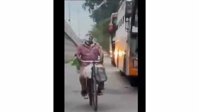 UP Police attacks YouTuber for the prank that outraged internet UP Police attacks YouTuber for the prank that outraged internet