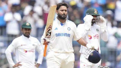 Rishabh Pant re-enters top 10; Rohit Sharma, Virat Kohli slip in ICC Test rankings | Cricket News Rishabh Pant re-enters top 10; Rohit Sharma, Virat Kohli slip in ICC Test rankings | Cricket News