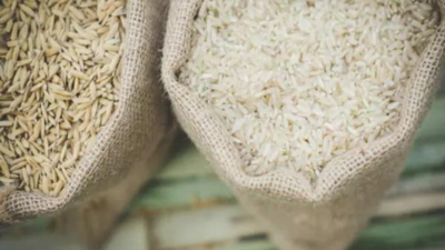 India lifts ban on non-basmati white rice export, sets minimum price cap at 0 per tonne India lifts ban on non-basmati white rice export, sets minimum price cap at 0 per tonne