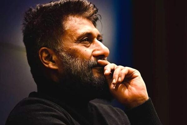 Filmmaker Vivek Ranjan Agnihotri declines invitation of Oxford Union to debate on Kashmir : Bollywood News Filmmaker Vivek Ranjan Agnihotri declines invitation of Oxford Union to debate on Kashmir : Bollywood News