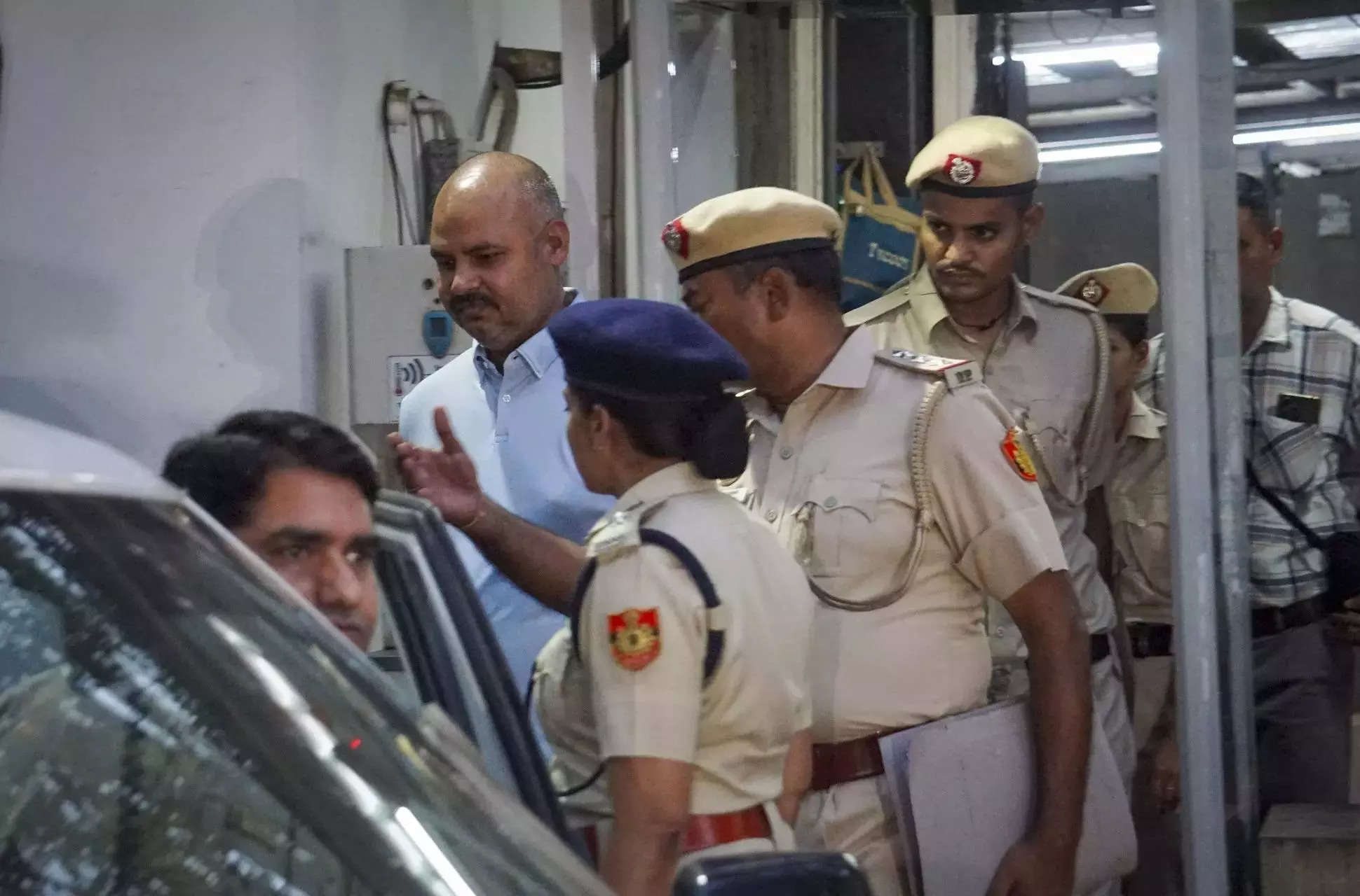Swati Maliwal assault case: Supreme Court grants bail to Arvind Kejriwal’s aide Bibhav Kumar | India News Swati Maliwal assault case: Supreme Court grants bail to Arvind Kejriwal’s aide Bibhav Kumar | India News