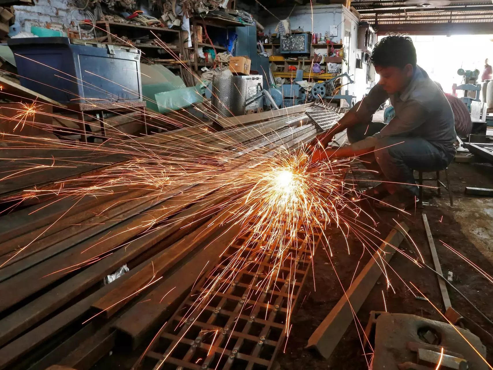 India losing to smaller rivals in manufacturing: World Bank India losing to smaller rivals in manufacturing: World Bank