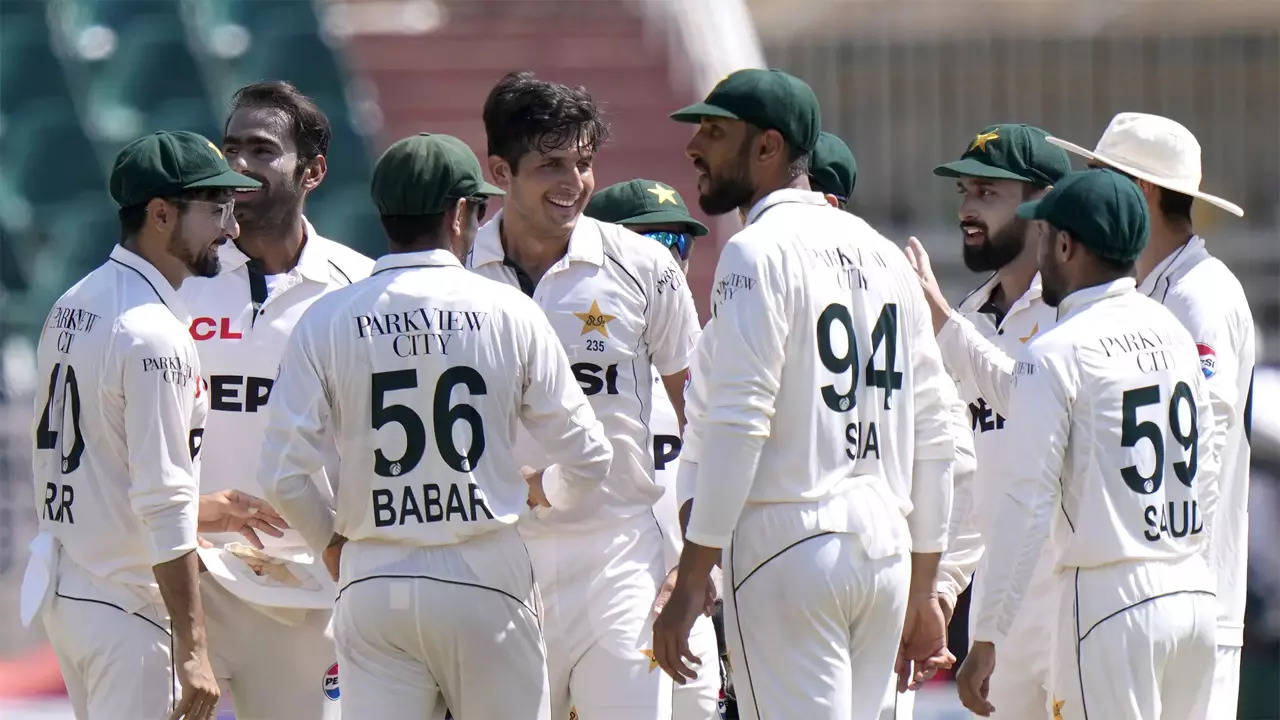 ‘Aapki Pakistan team toh toot gayi’: Rashid Latif lists reasons for the nosedive | Cricket News ‘Aapki Pakistan team toh toot gayi’: Rashid Latif lists reasons for the nosedive | Cricket News