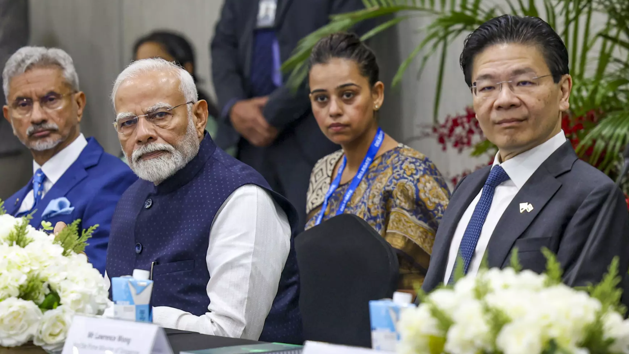 Eye on China, India & Singapore talk SCS, Quad; chip deal to boost ties | India News Eye on China, India & Singapore talk SCS, Quad; chip deal to boost ties | India News
