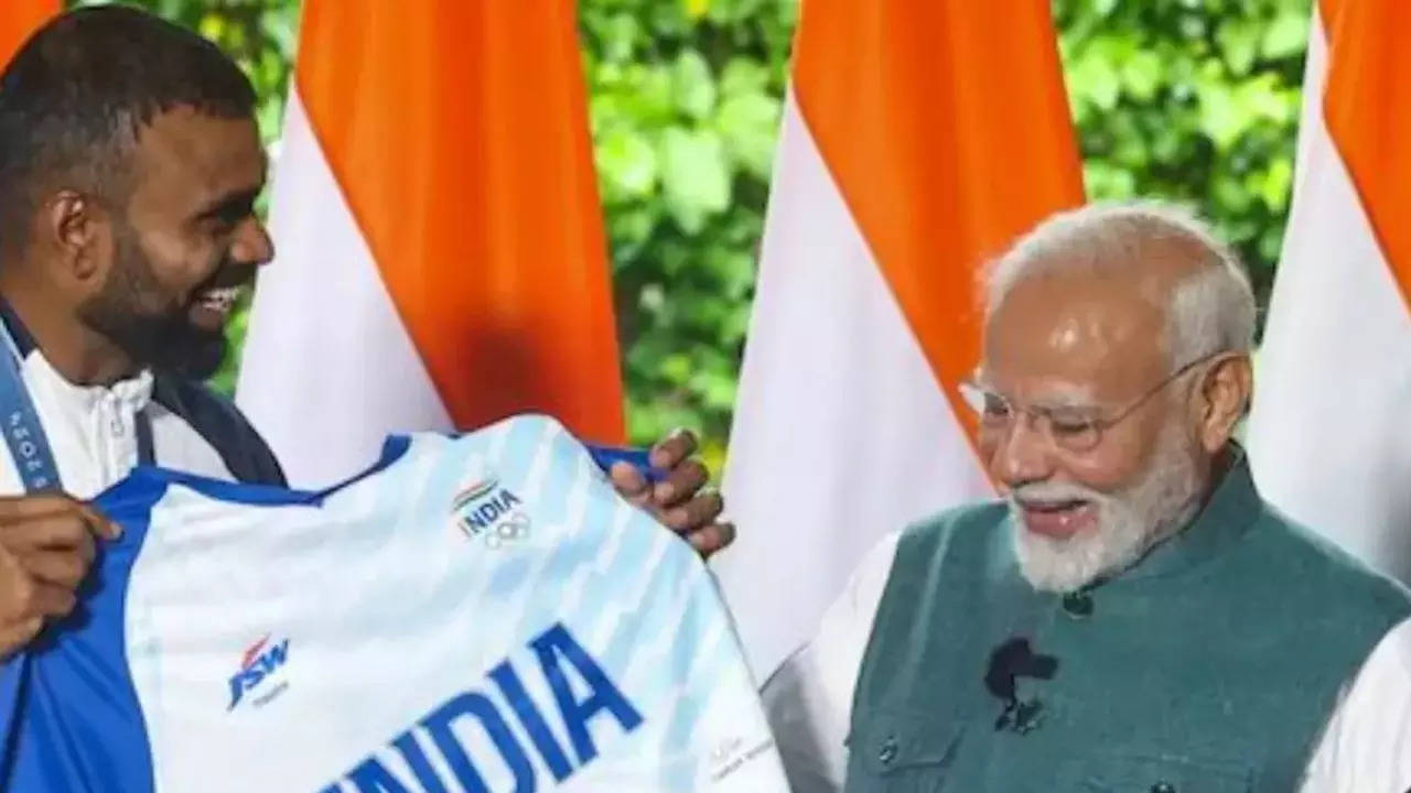 PM Narendra Modi writes heartwarming letter to hockey legend PR Sreejesh | Hockey News PM Narendra Modi writes heartwarming letter to hockey legend PR Sreejesh | Hockey News