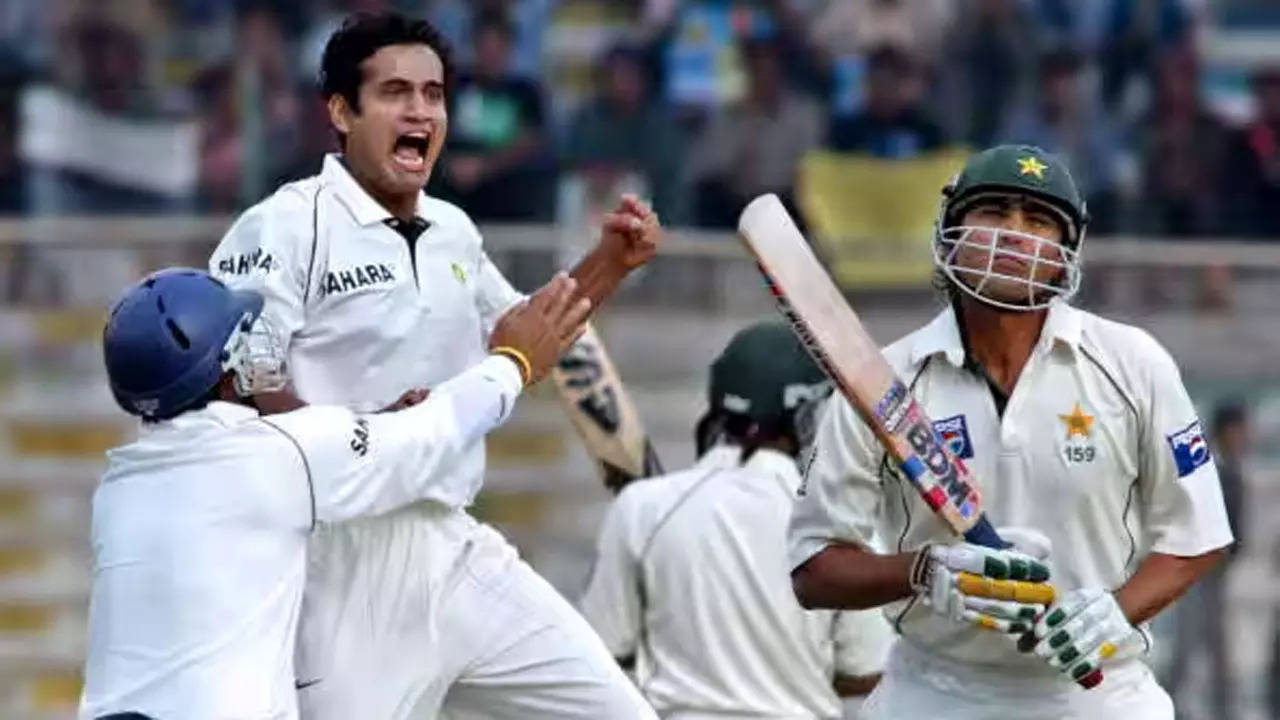 Irfan Pathan’s magic in Karachi: A hat-trick to remember in the first over against Pakistan. Watch | Cricket News Irfan Pathan’s magic in Karachi: A hat-trick to remember in the first over against Pakistan. Watch | Cricket News