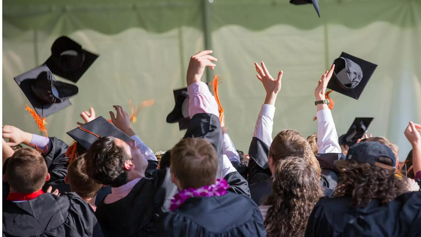 Choosing the right college for your dream career: 7 essential tips for Indian students to choose the perfect college after class 12 Choosing the right college for your dream career: 7 essential tips for Indian students to choose the perfect college after class 12