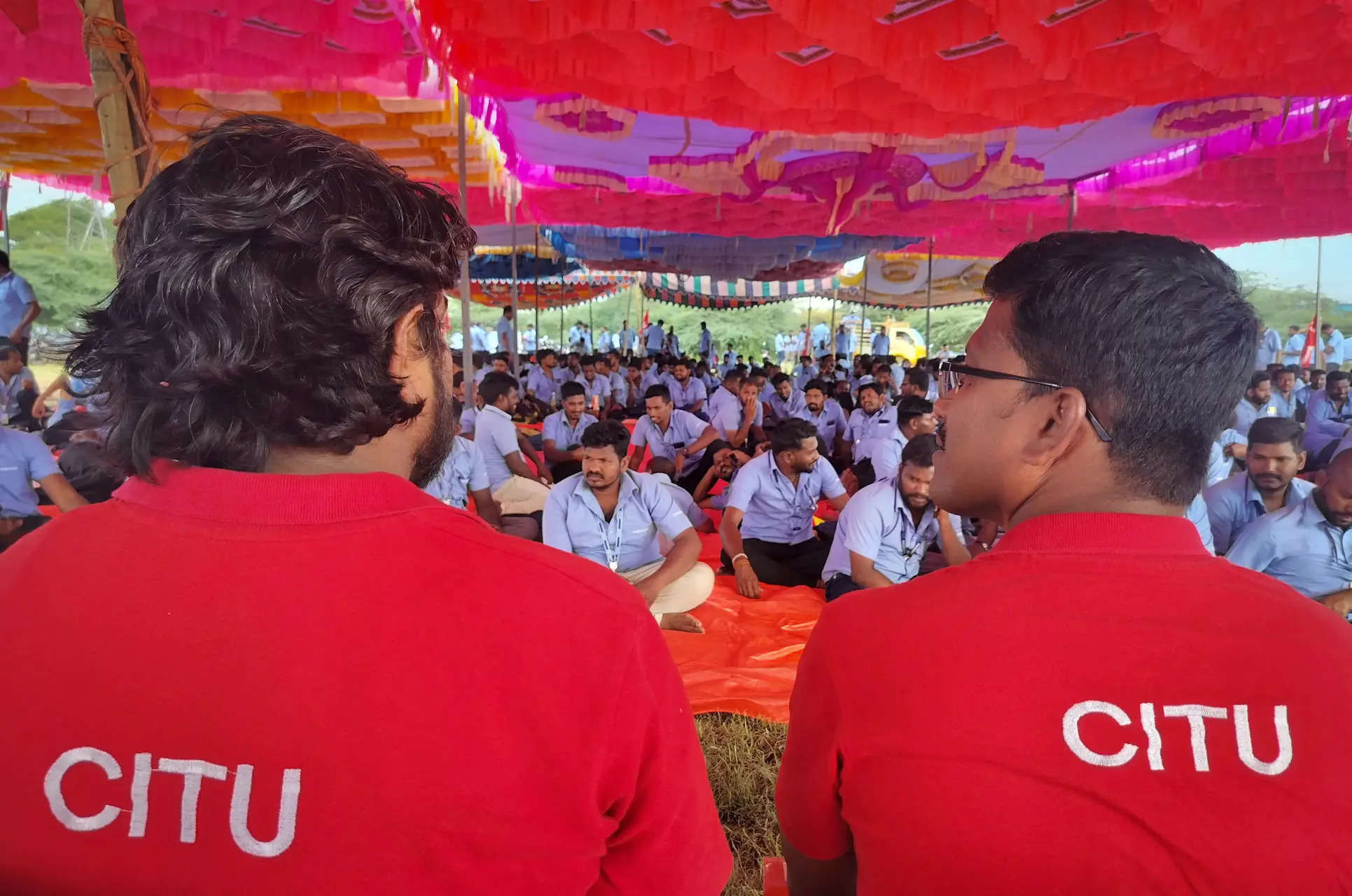 Tamil Nadu police detain protesting Samsung workers Tamil Nadu police detain protesting Samsung workers