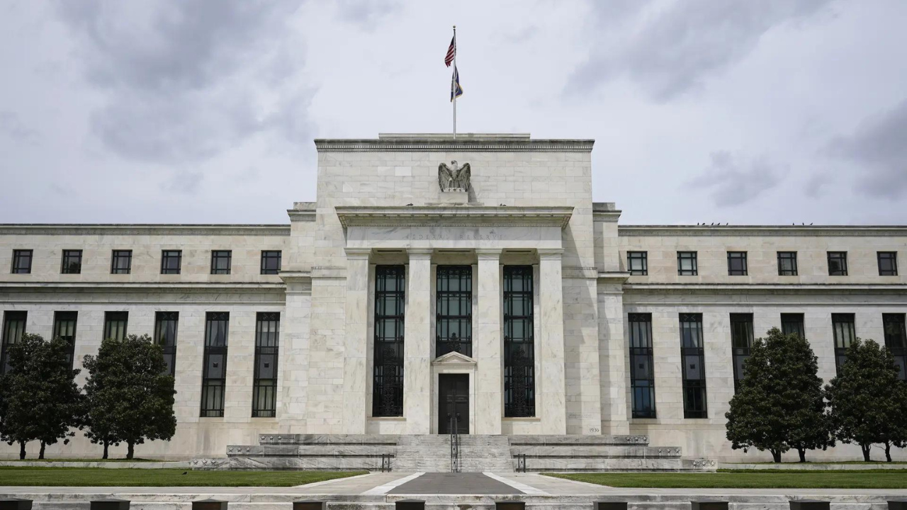US Fed cuts interest rates by 50 bps in a first since 2020: Why it matters for India US Fed cuts interest rates by 50 bps in a first since 2020: Why it matters for India