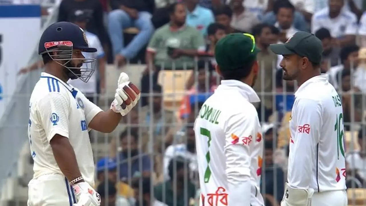 Angry Rishabh Pant to Litton Das: ‘Mere ko kyu maar rahe ho?’- Watch | Cricket News Angry Rishabh Pant to Litton Das: ‘Mere ko kyu maar rahe ho?’- Watch | Cricket News