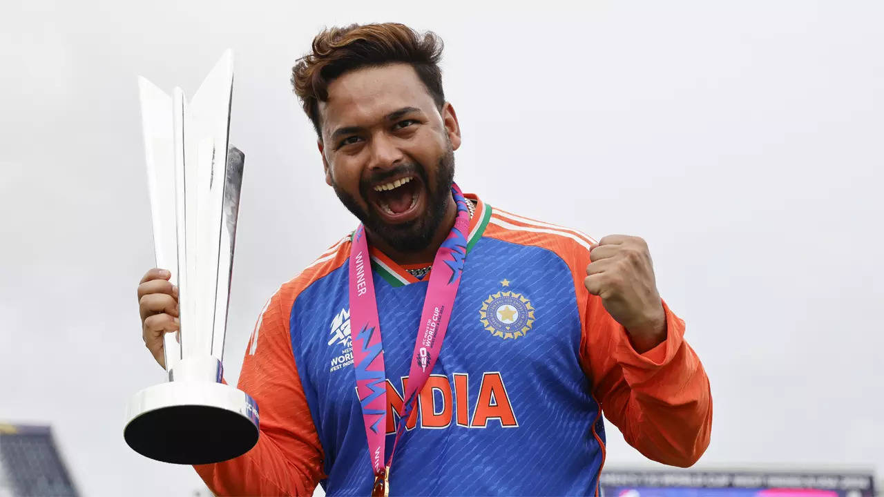 ‘Fearless’ Rishabh Pant gets big thumbs-up from this legend | Cricket News