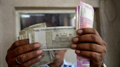 Conpur: ‘Time machine’ offer makes Rs 35 crore vanish | India News Conpur: ‘Time machine’ offer makes Rs 35 crore vanish | India News